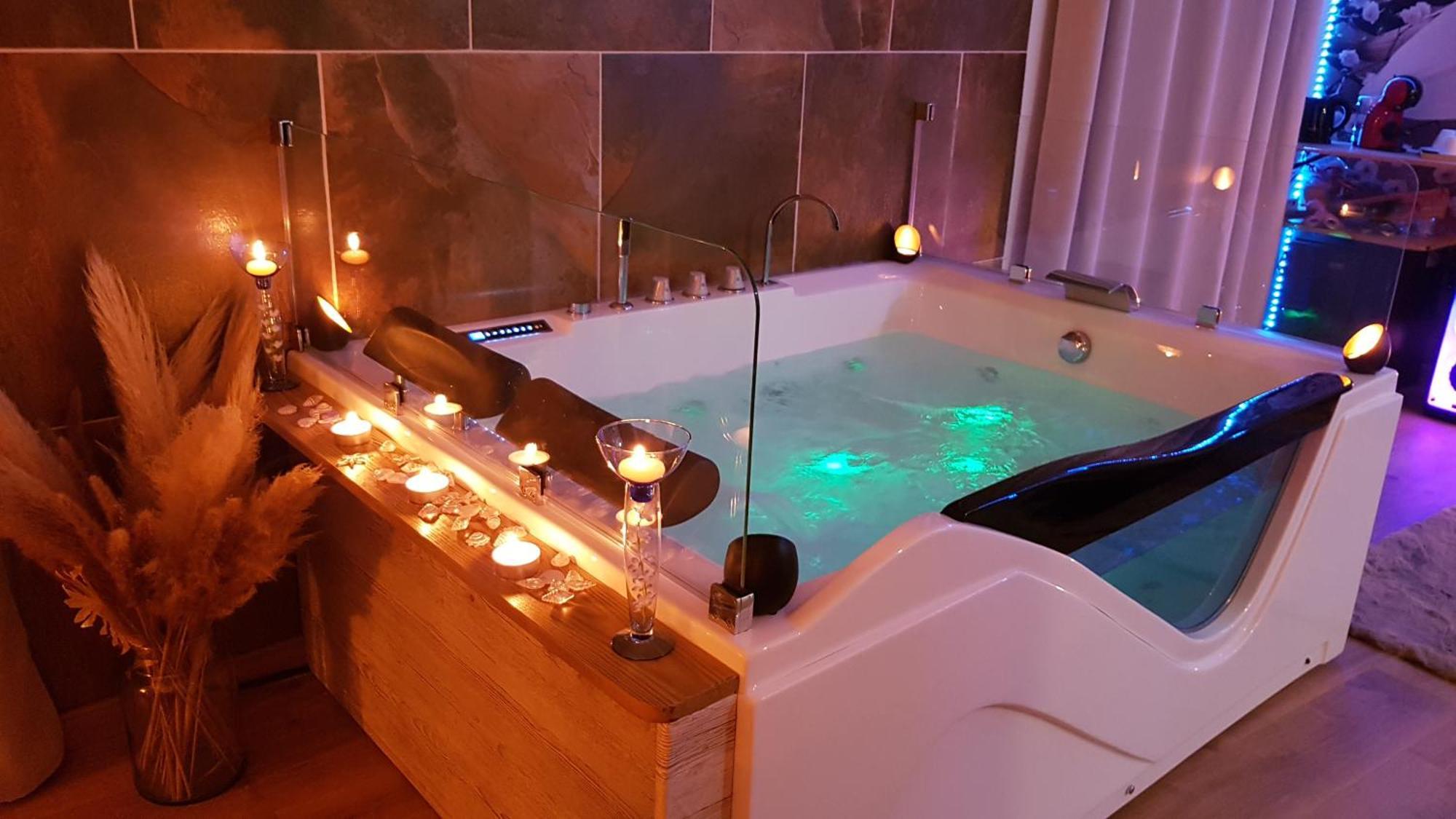 Love Room Jaccuzi Puisserguier Екстер'єр фото