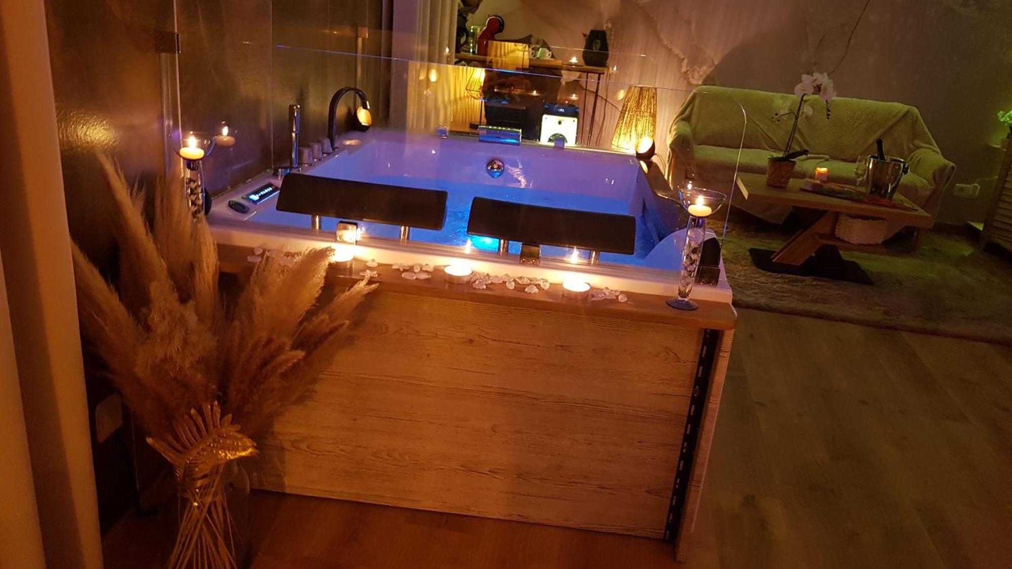 Love Room Jaccuzi Puisserguier Екстер'єр фото