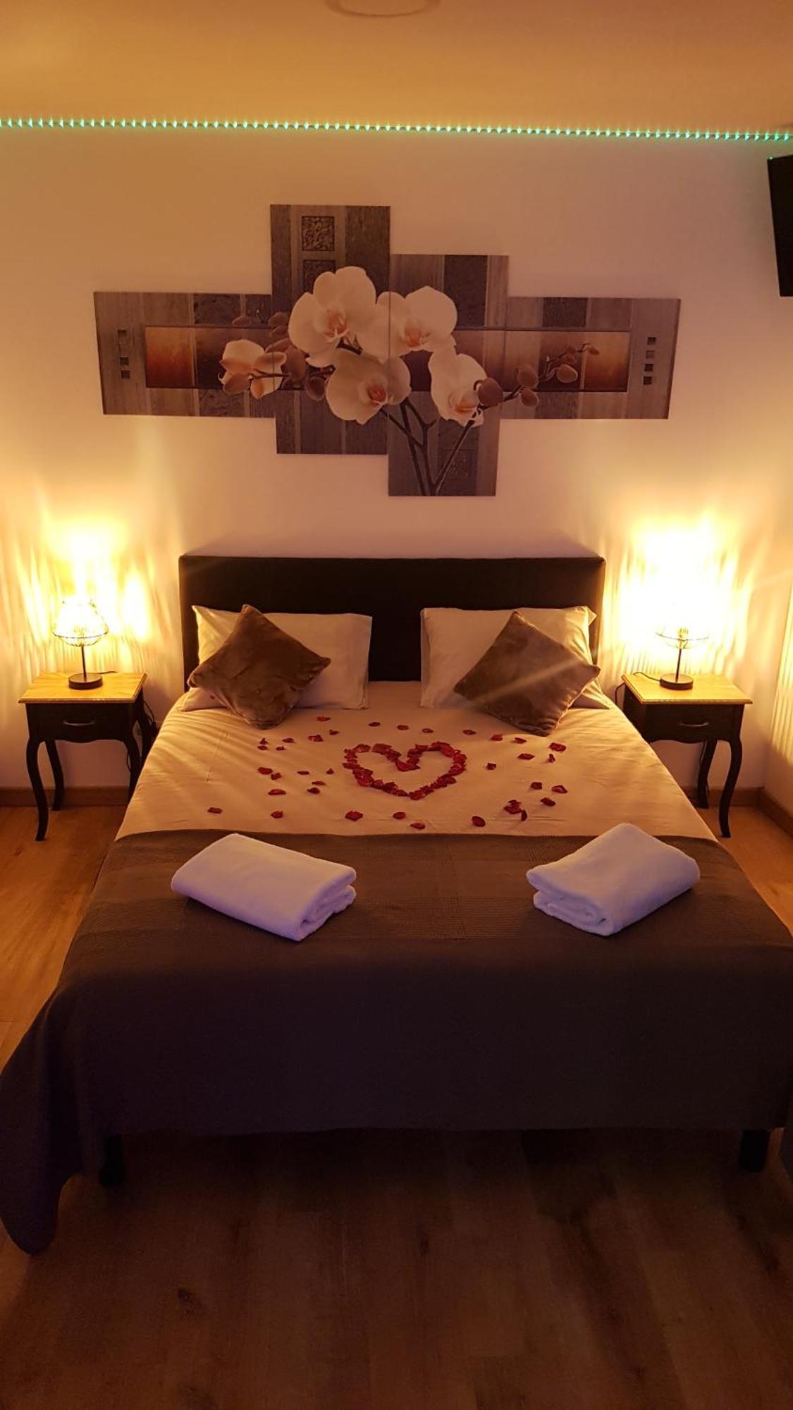Love Room Jaccuzi Puisserguier Екстер'єр фото